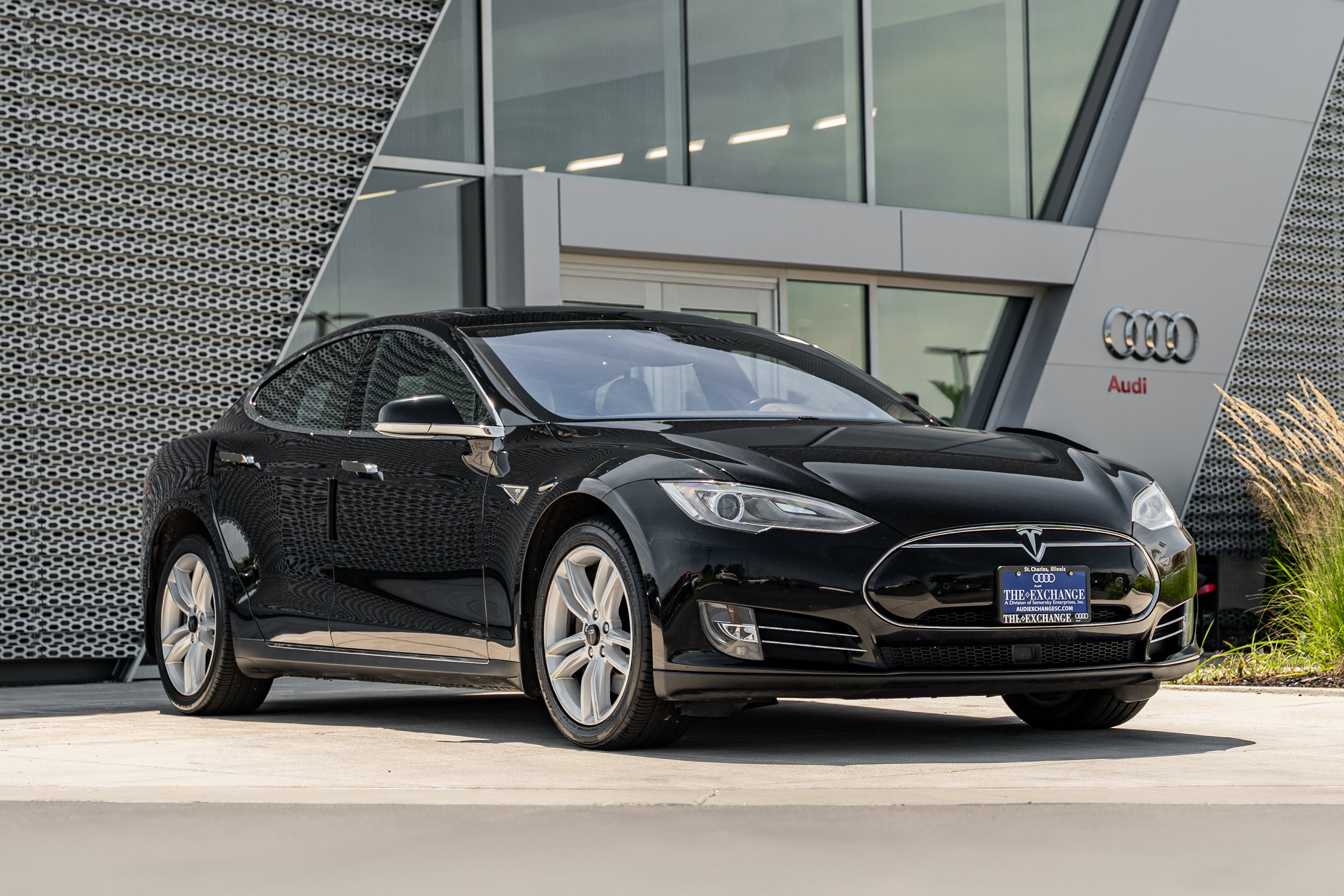 Used 2015 Tesla Model S 90D AWD/4WD image 1