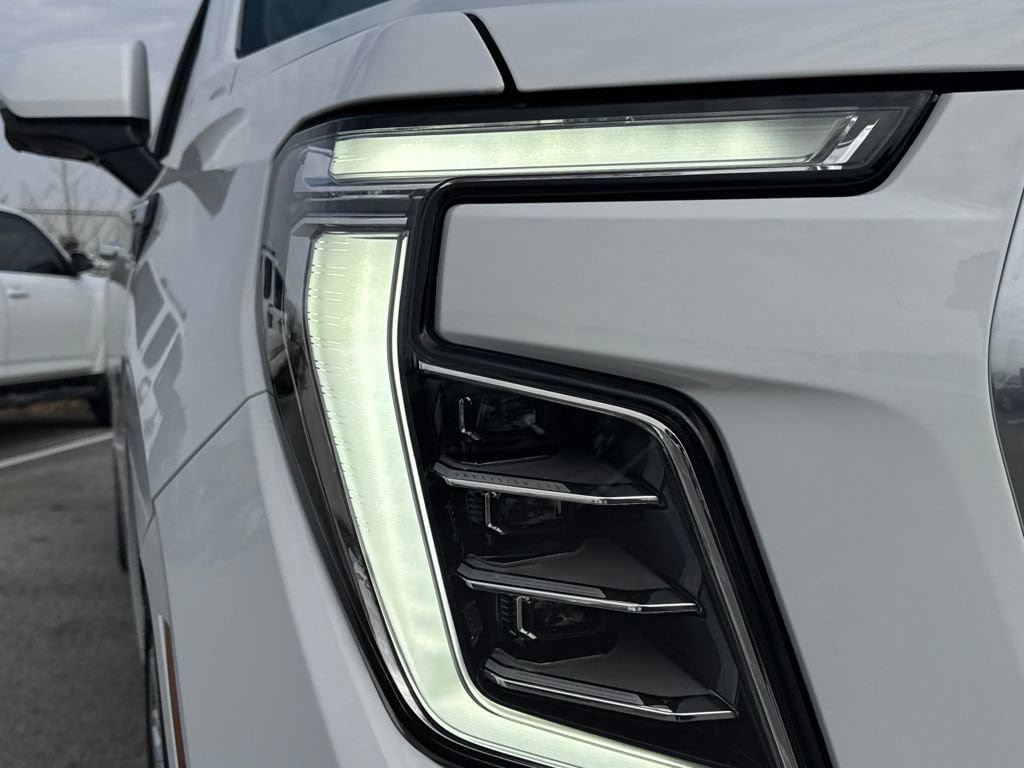 New 2026 GMC Yukon XL Denali w/ Denali Reserve Package image 11