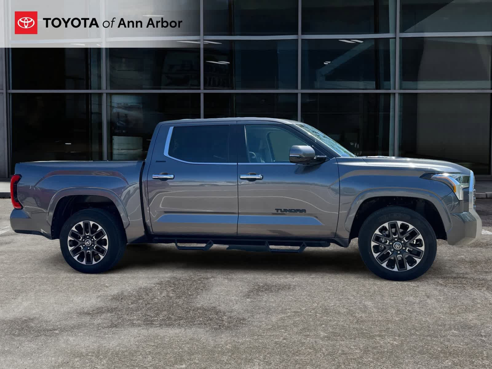 Used 2023 Toyota Tundra Limited AWD/4WD image 12