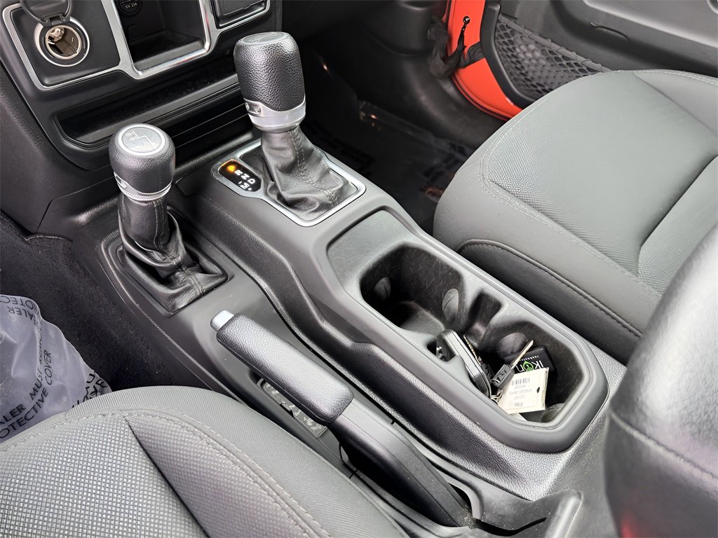 Used 2019 Jeep Wrangler Sport image 18