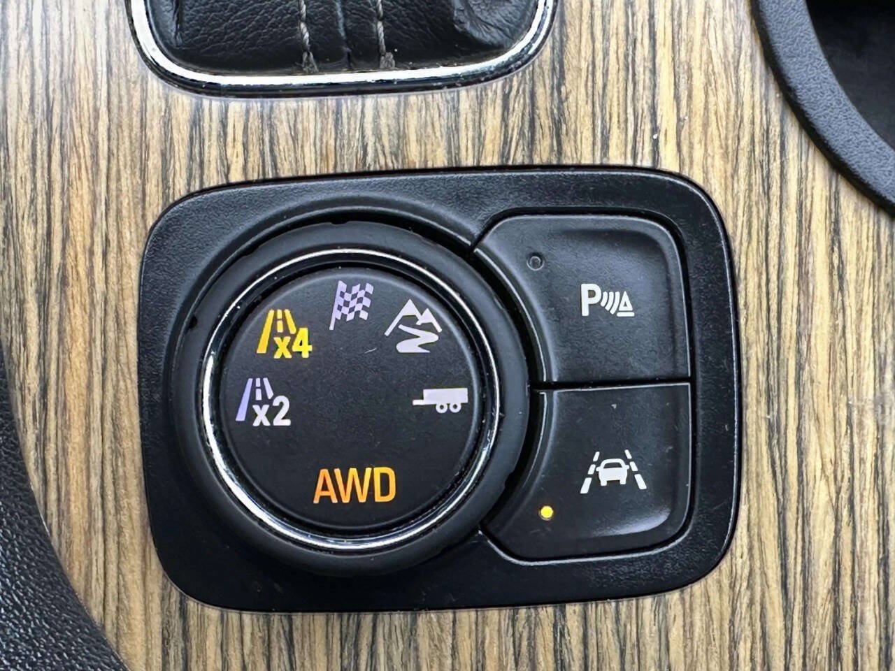 Used 2019 GMC Acadia Denali AWD/4WD image 37