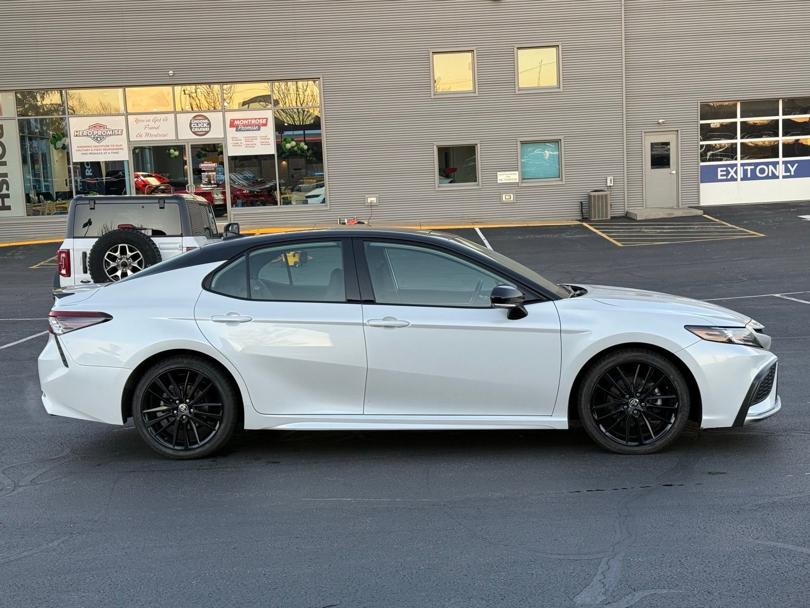 Used 2023 Toyota Camry XSE w/ Cold Weather Package FWD image 2
