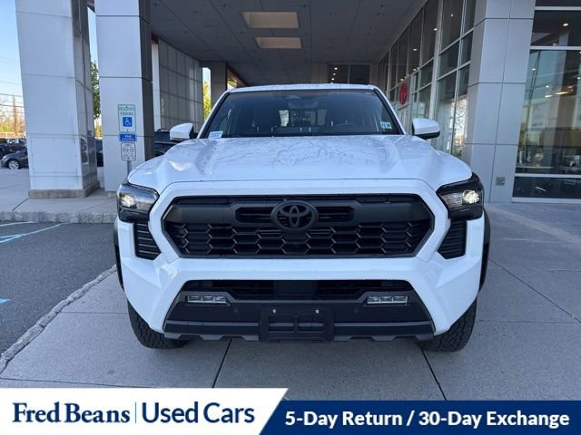 Used 2024 Toyota Tacoma TRD Off-Road w/ TRD Off Road Upgrade Package AWD/4WD image 18
