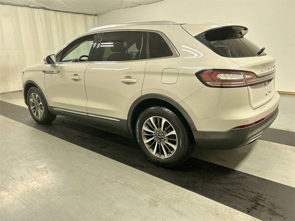 Used 2019 Lincoln Nautilus Select image 6