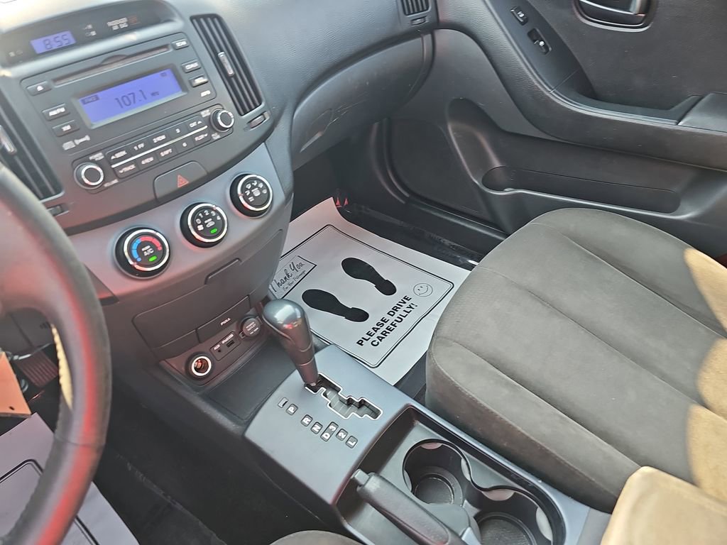 Used 2009 Hyundai Elantra SE FWD image 24