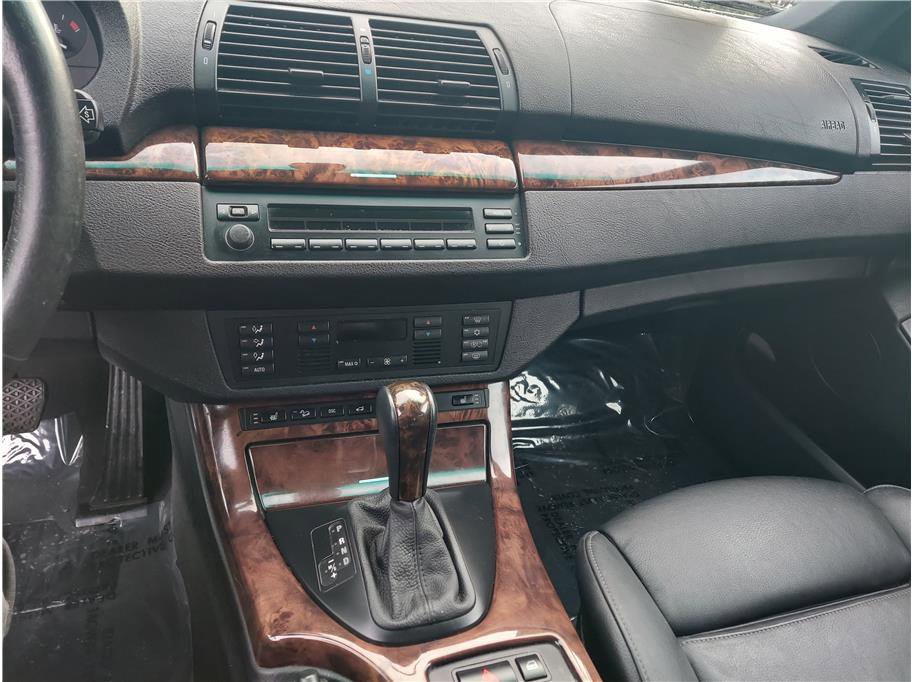 Used 2004 BMW X5 3.0i image 8