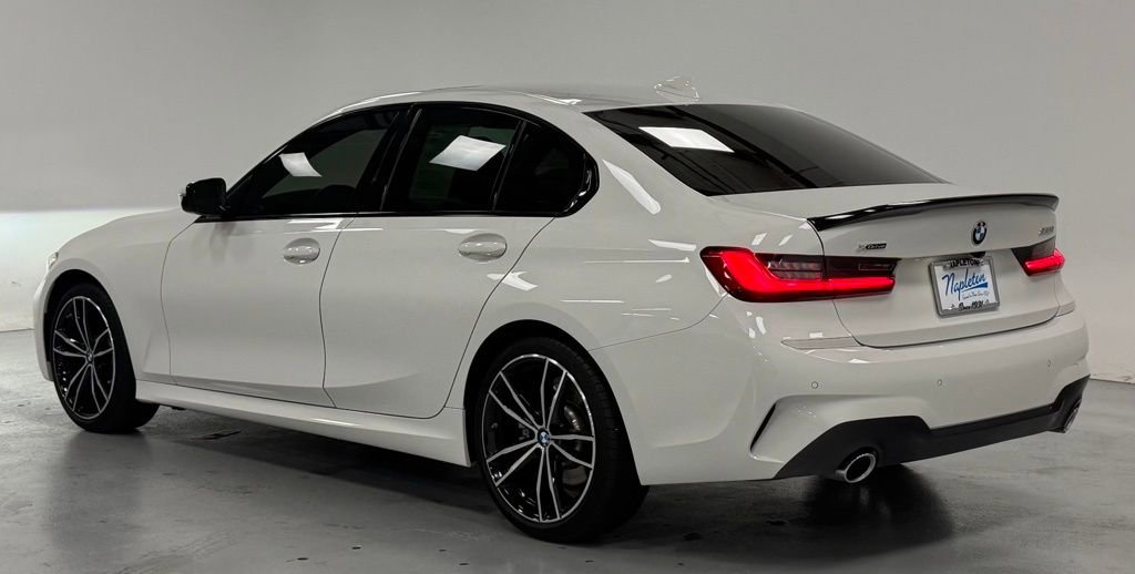 Used 2020 BMW 330i xDrive Sedan w/ M Sport Package image 3