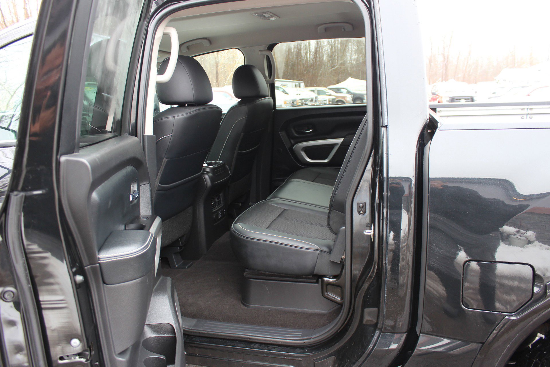 Used 2019 Nissan Titan PRO-4X w/ Pro-4x Utility Package image 34