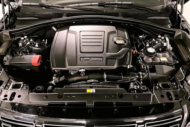 Certified 2026 Land Rover Range Rover Velar Dynamic SE AWD/4WD image 9