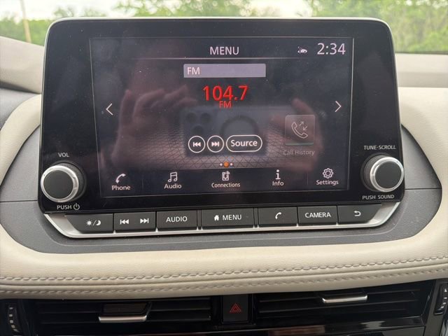 Used 2023 Nissan Rogue SV FWD image 11