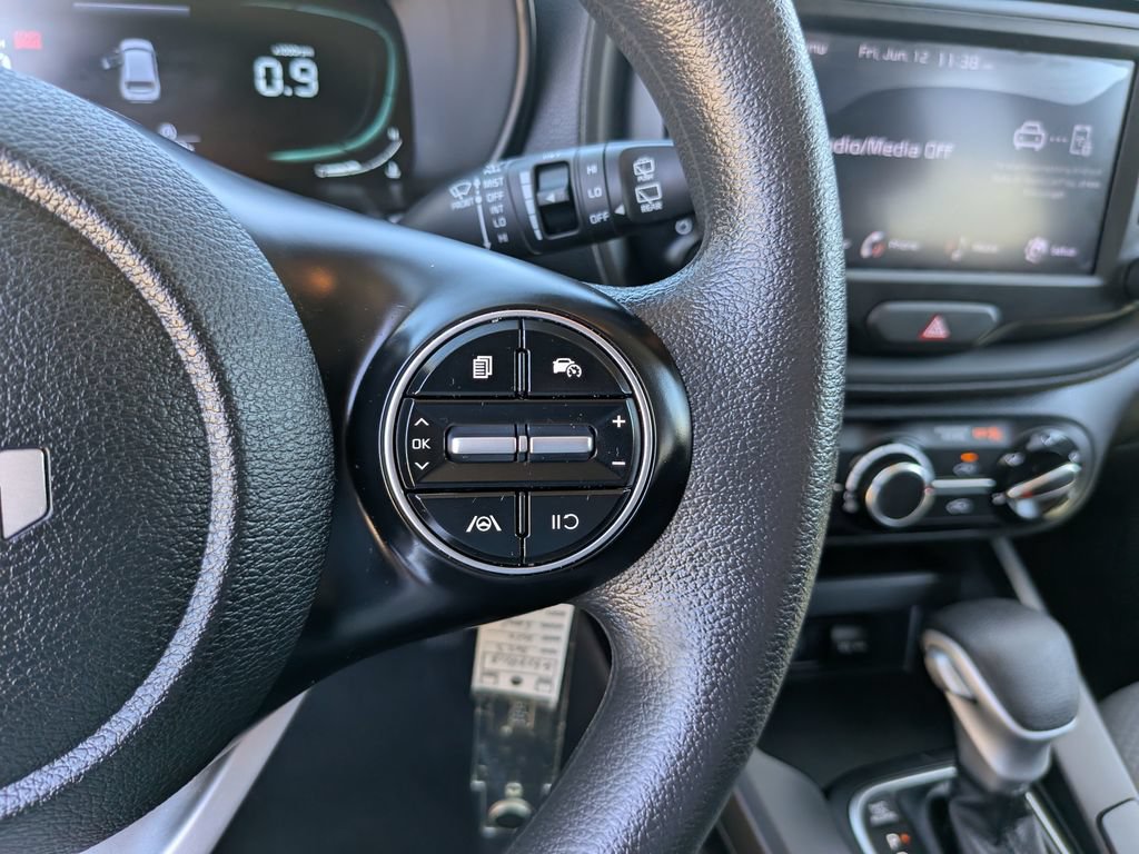 Certified 2023 Kia Soul LX w/ LX Technology Package FWD image 29