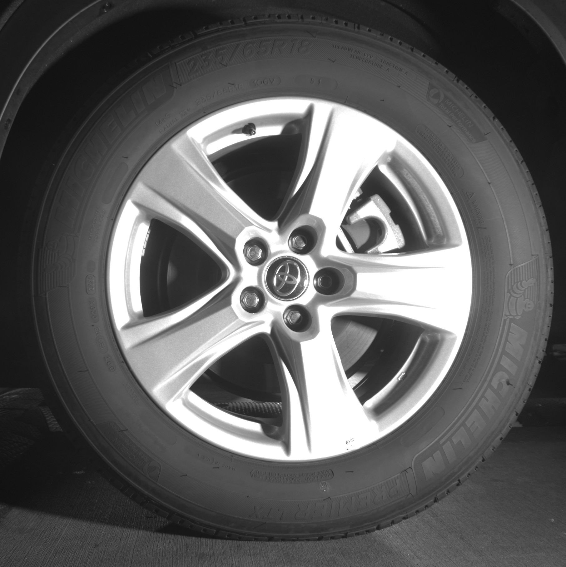 Used 2025 Toyota Highlander LE image 14