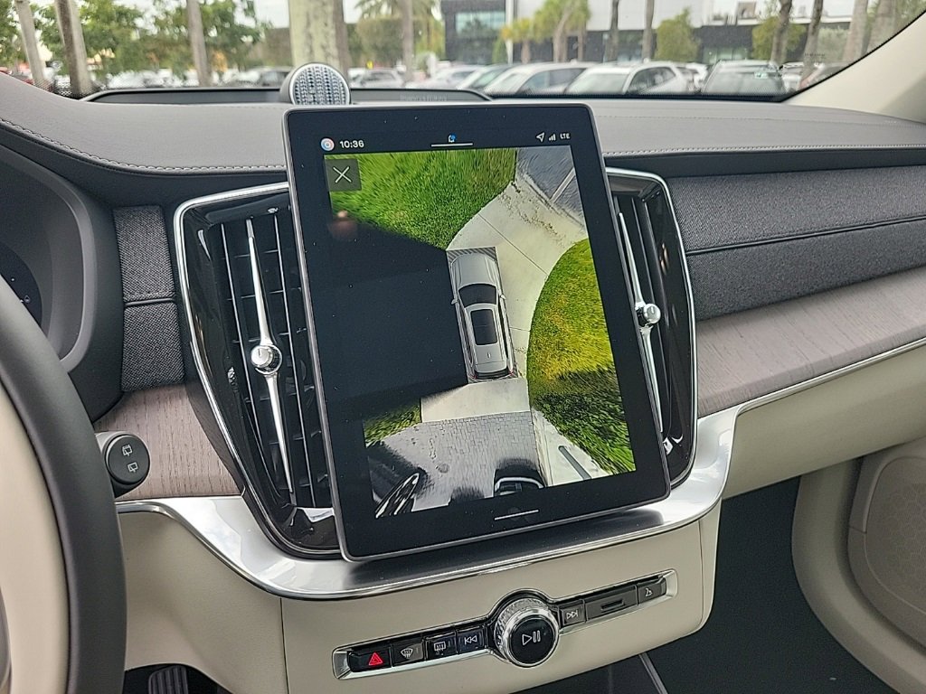 New 2026 Volvo XC90 T8 Ultra w/ Protection Package Premier image 9