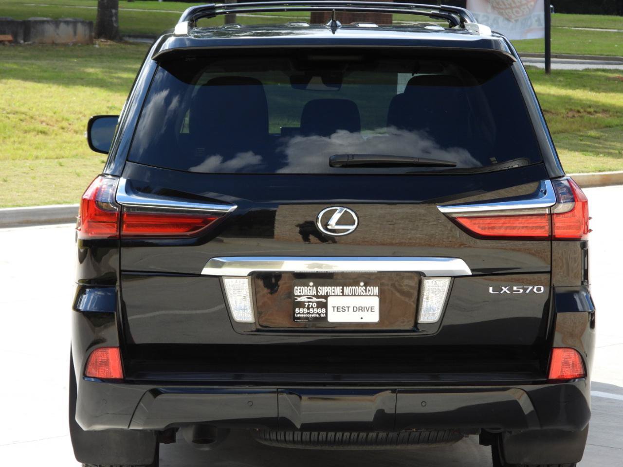 Used 2016 Lexus LX 570 4WD w/ 3rd Row & Luxury Pkg image 40