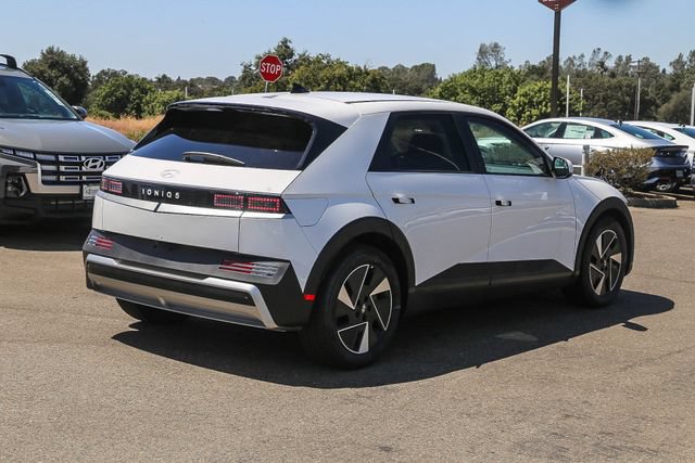 New 2026 Hyundai Ioniq 5 SEL RWD image 5