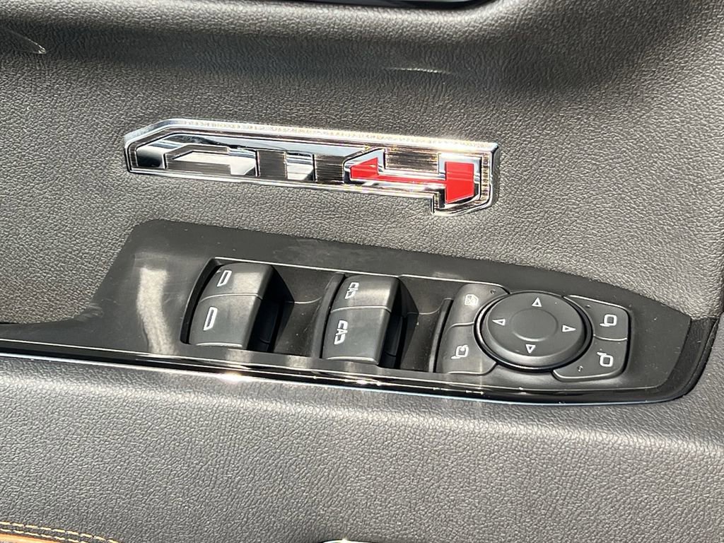 New 2025 GMC Sierra 1500 AT4 w/ Technology Package image 16