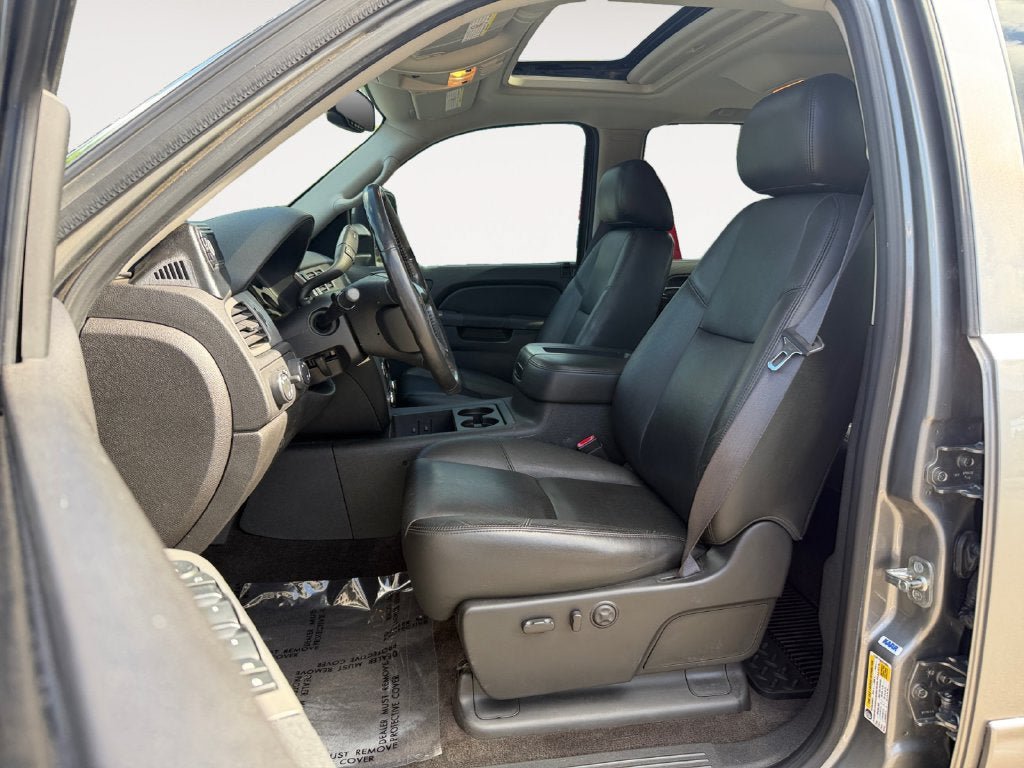 Used 2012 Chevrolet Silverado 3500 LTZ w/ LTZ Plus Package AWD/4WD image 7