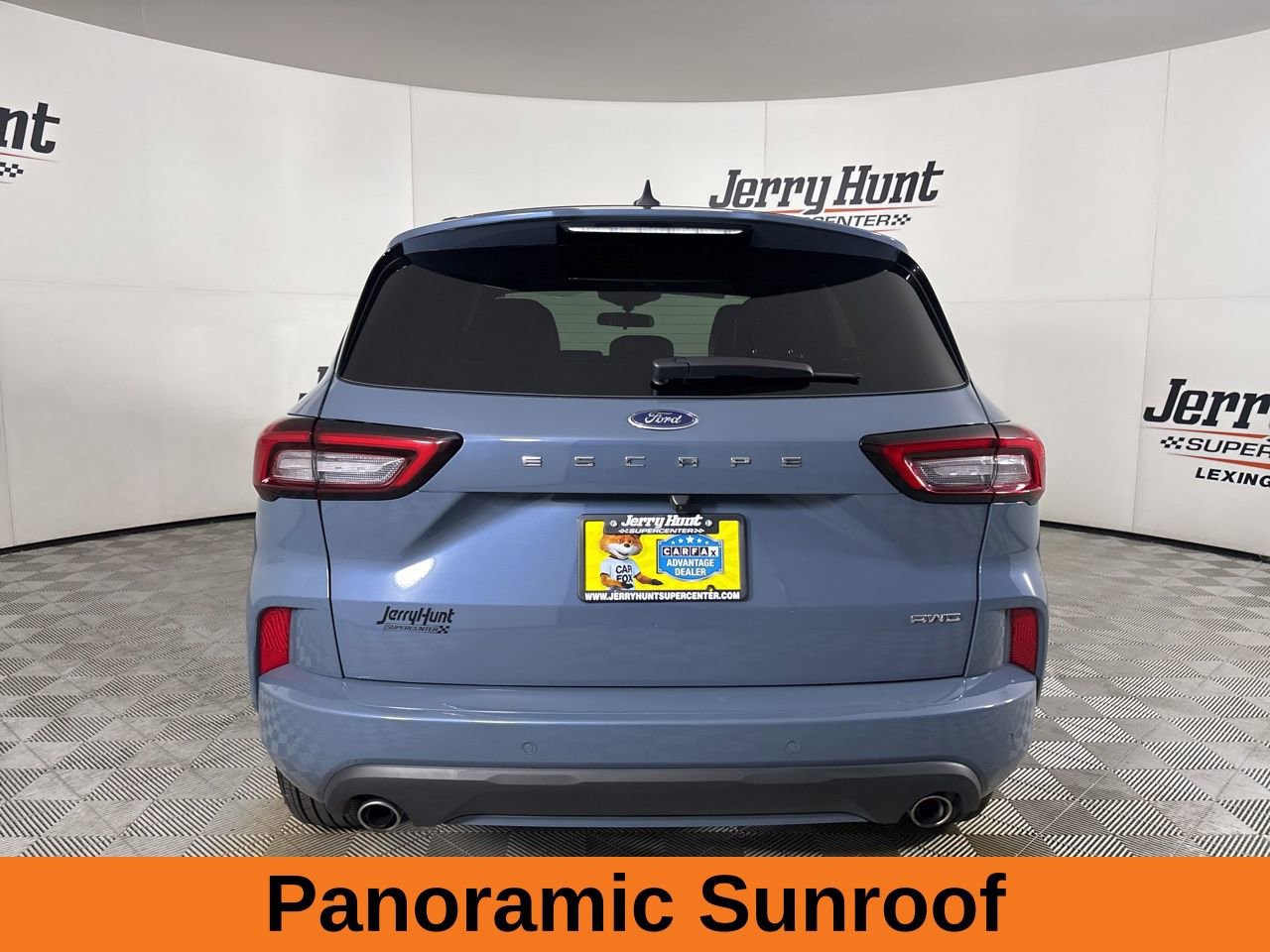 Used 2024 Ford Escape ST-Line w/ Tech Pack #1 AWD/4WD image 6