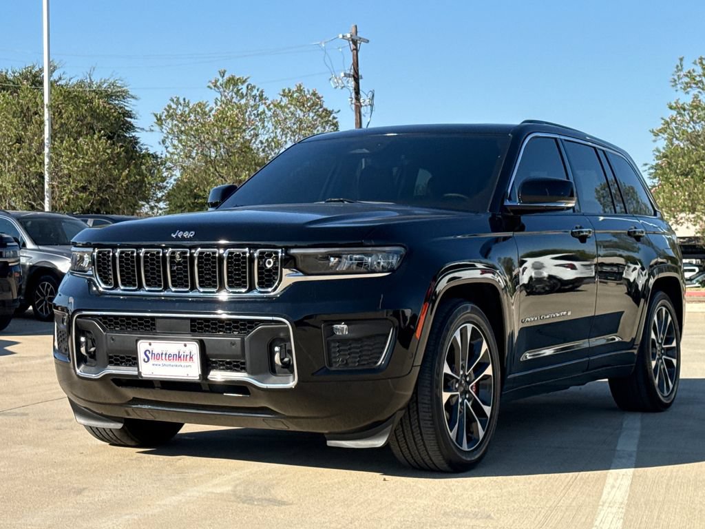 Used 2023 Jeep Grand Cherokee Overland w/ Adv Protech Group III AWD/4WD image 3