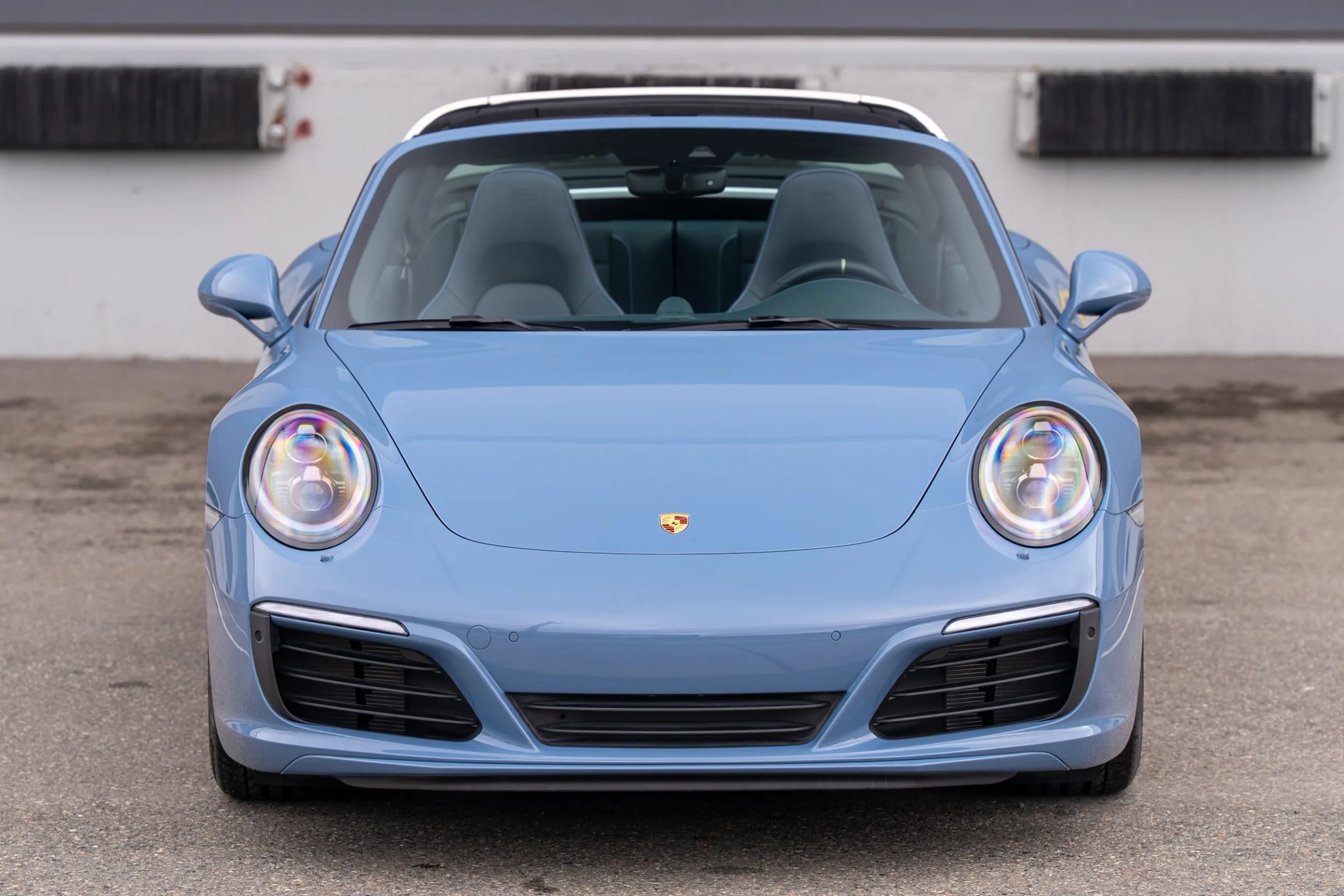 Used 2017 Porsche 911 Targa 4S AWD/4WD image 2