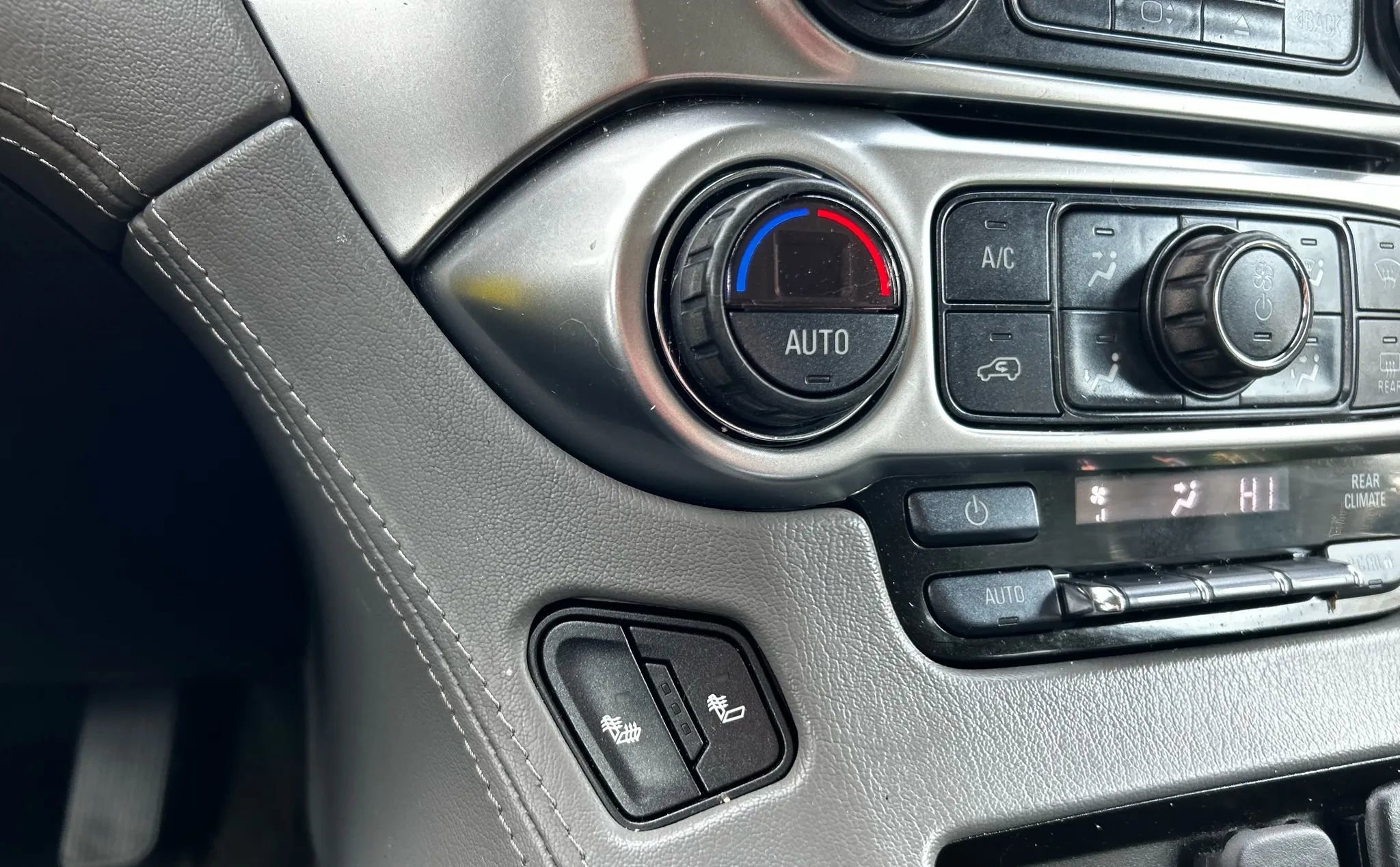 Used 2018 Chevrolet Tahoe LT image 21