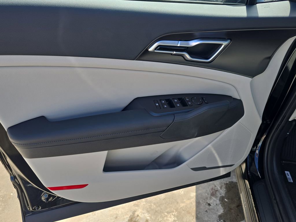 New 2026 Kia Sportage EX image 18