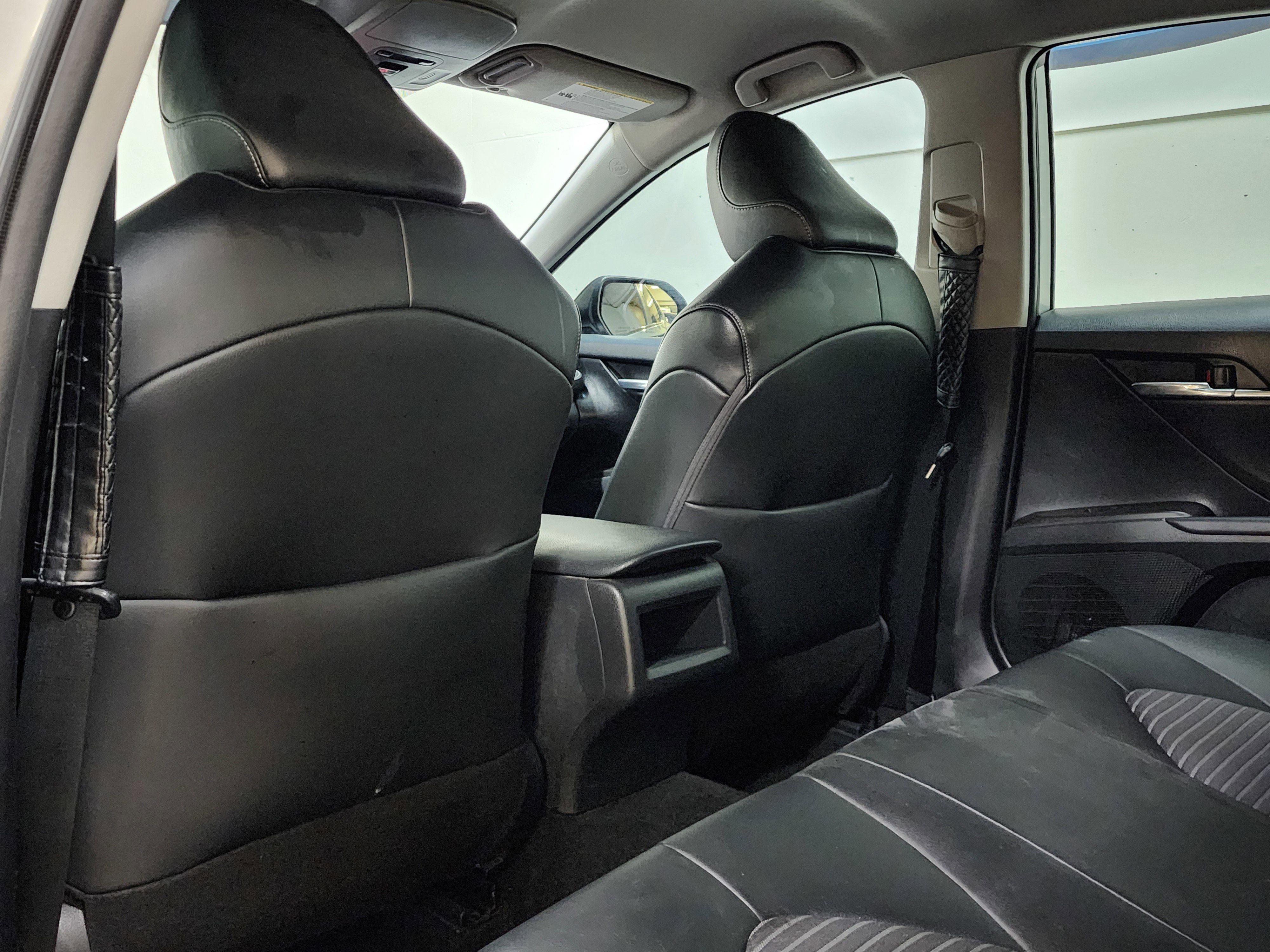 Used 2022 Toyota Camry SE image 15