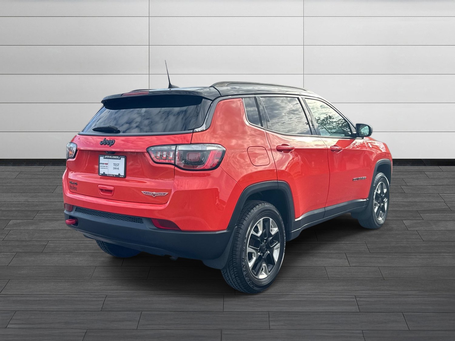 Used 2018 Jeep Compass Trailhawk w/ Cold Weather Group AWD/4WD image 5