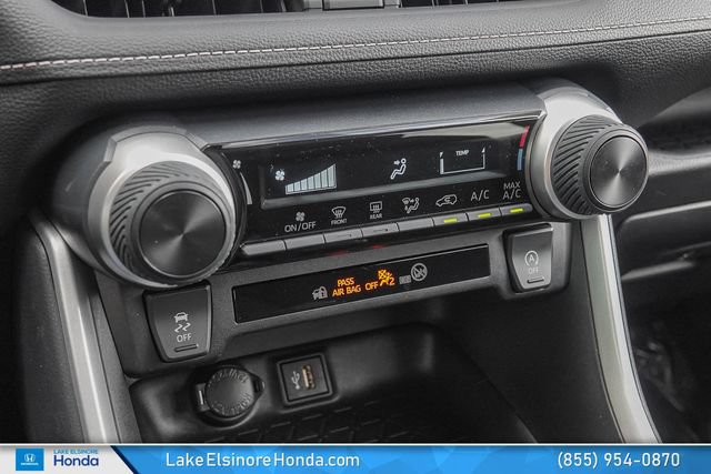 Used 2023 Toyota RAV4 LE AWD/4WD image 24