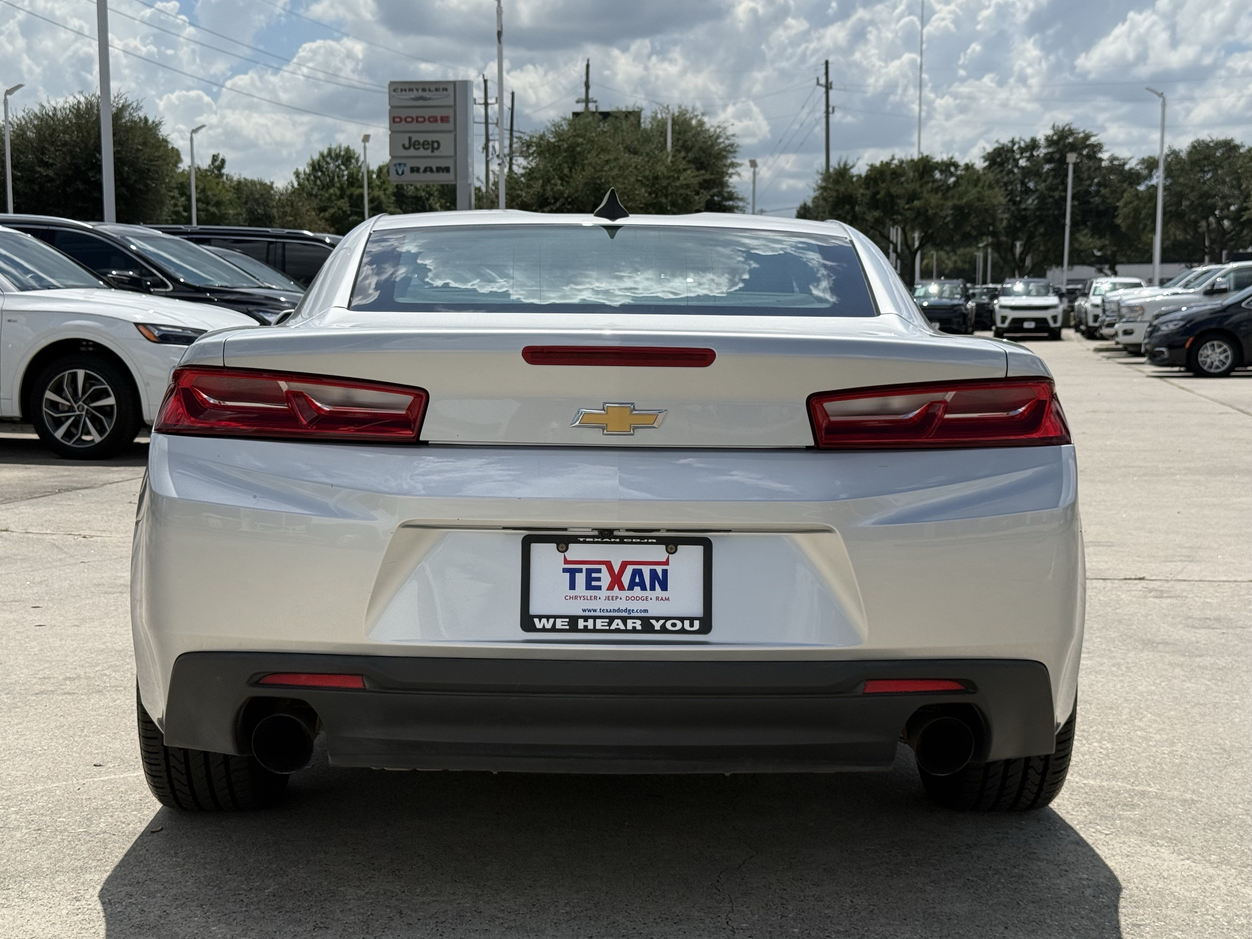 Used 2017 Chevrolet Camaro LT RWD image 6