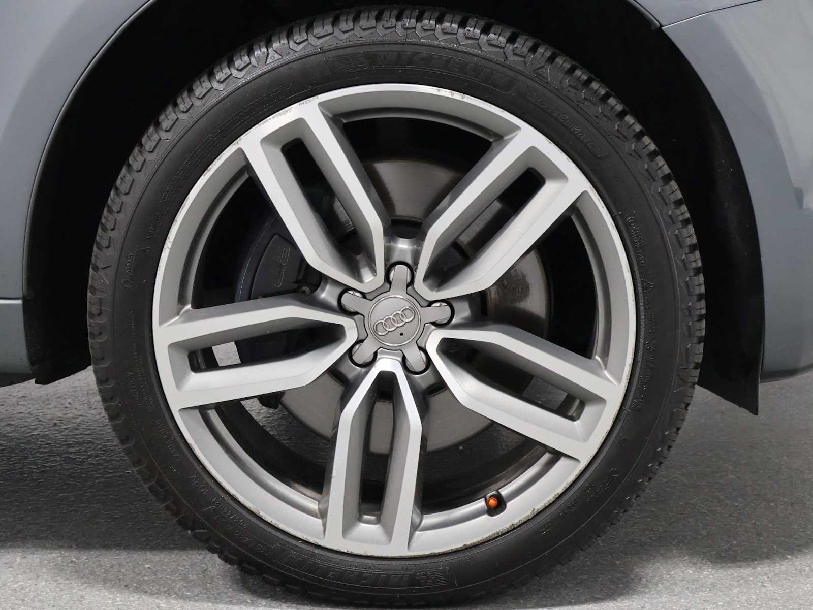 Used 2016 Audi SQ5 Premium Plus w/ Technology Package AWD/4WD image 12