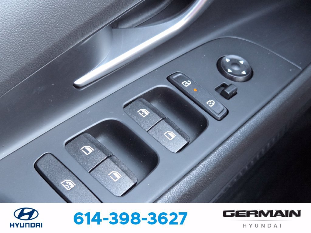 Used 2024 Hyundai Elantra SEL FWD image 26