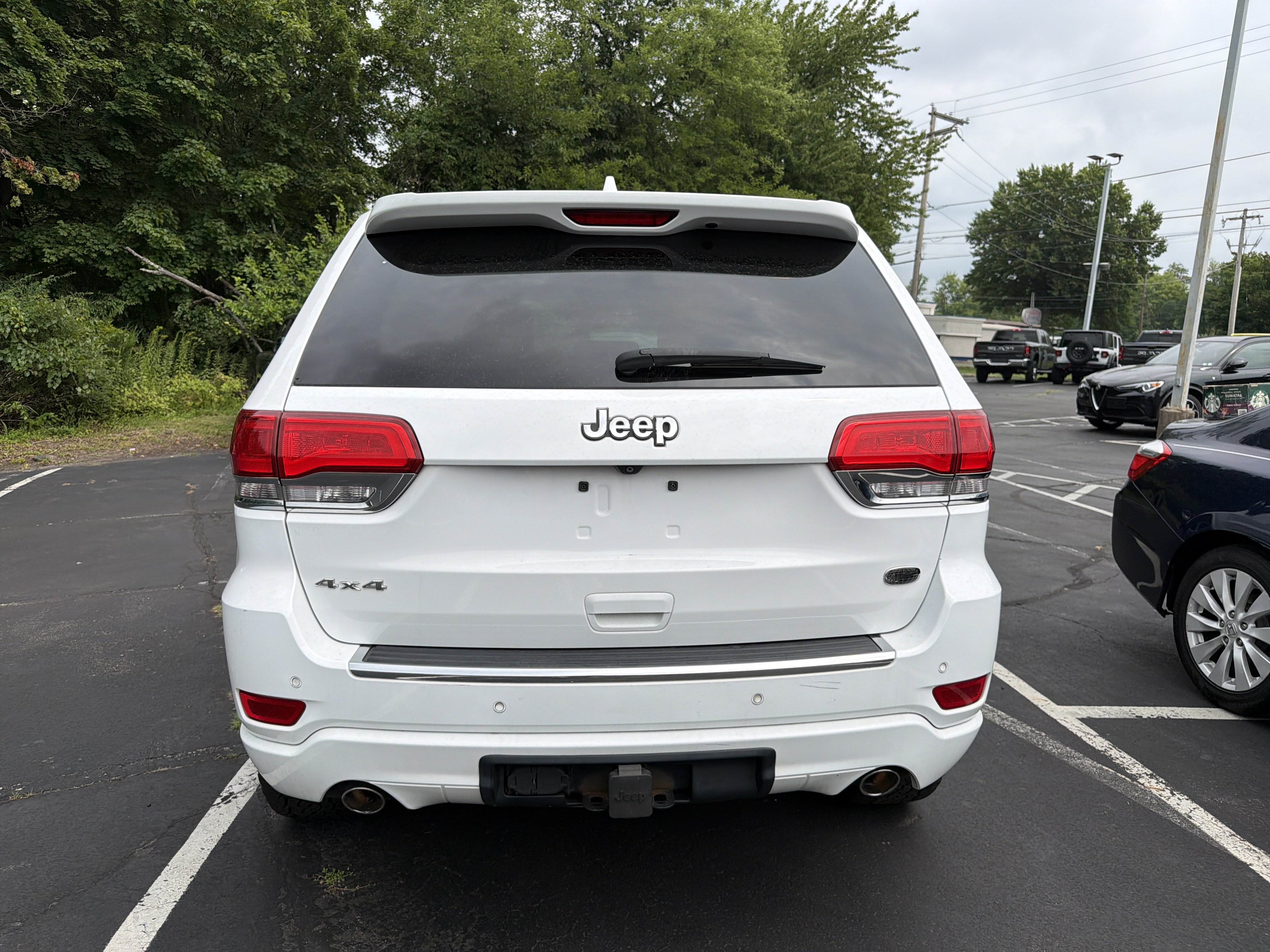 Used 2015 Jeep Grand Cherokee Overland w/ Advanced Technology Group AWD/4WD image 43