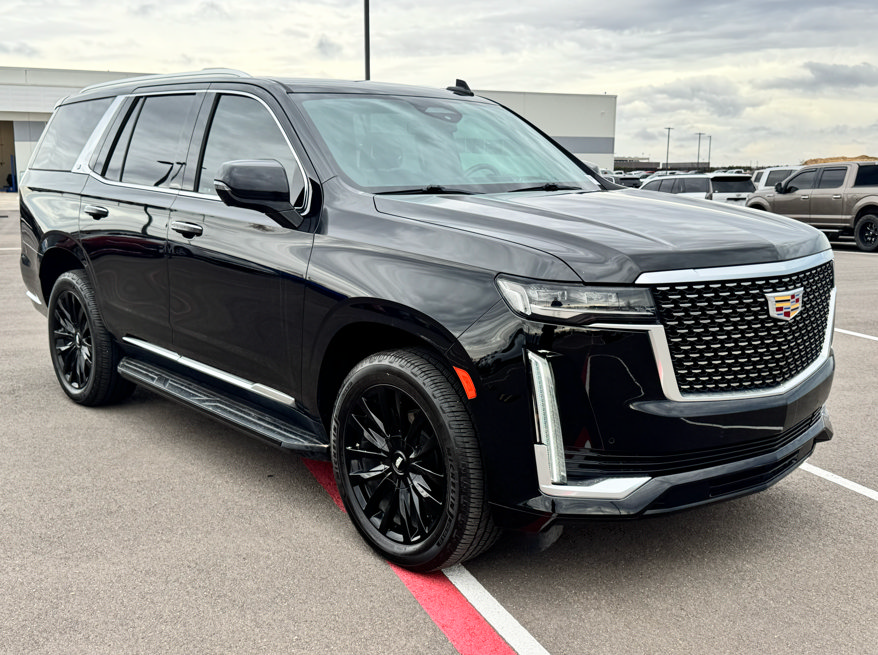 Used 2021 Cadillac Escalade Luxury RWD image 4