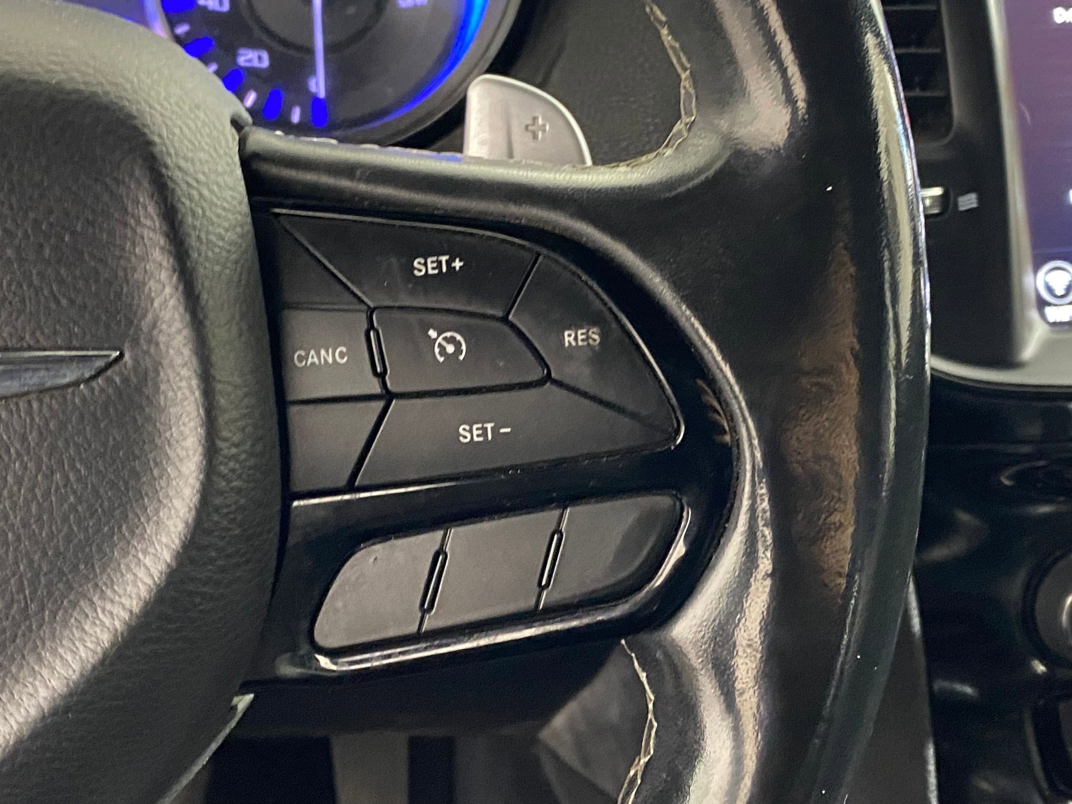 Used 2019 Chrysler 300 S image 29