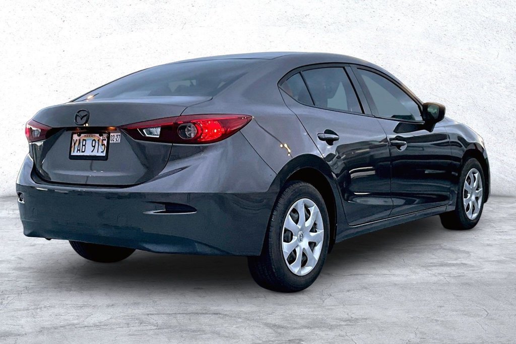Used 2017 MAZDA MAZDA3 Sport FWD image 2