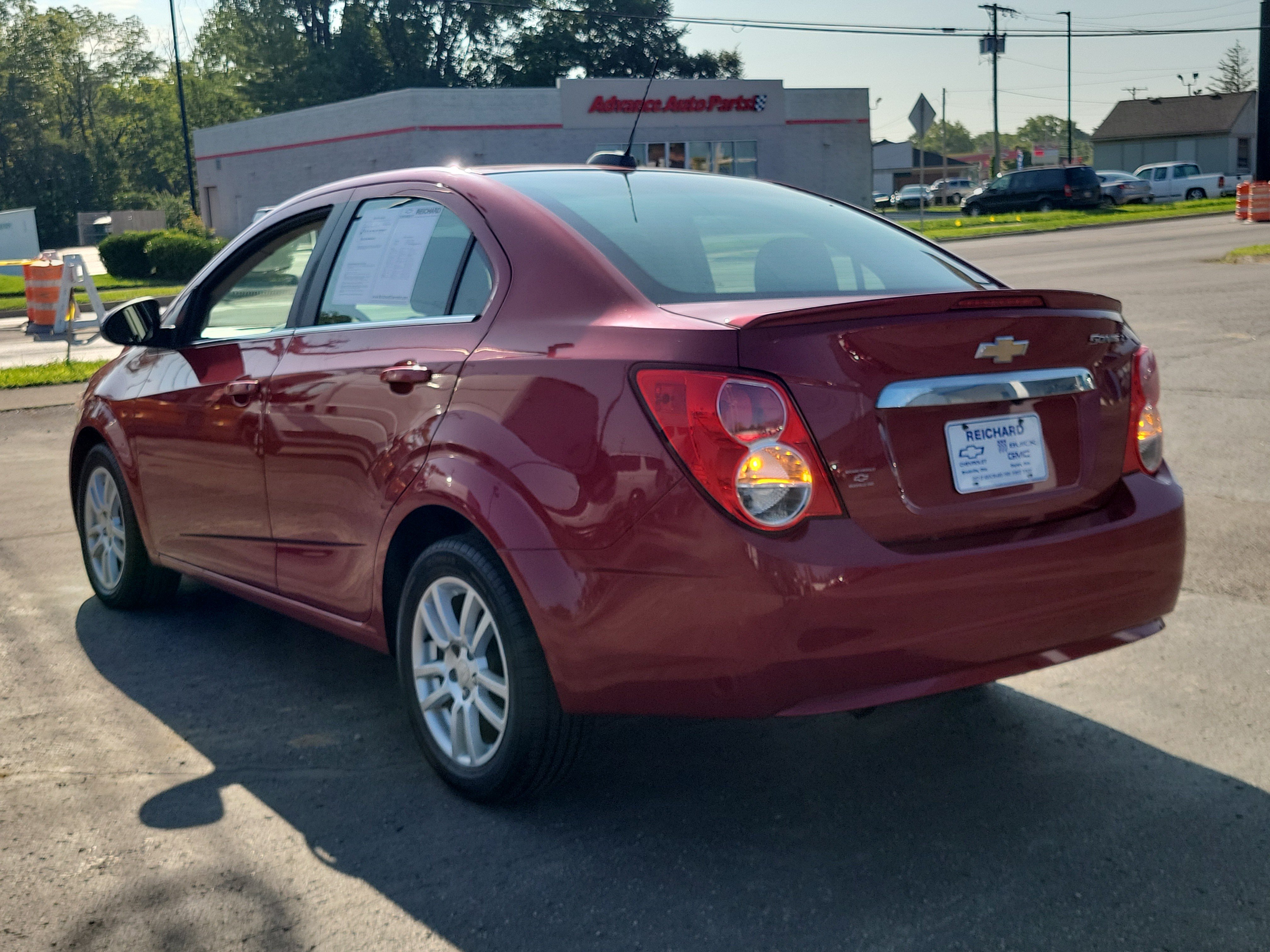 Used 2016 Chevrolet Sonic LT w/ Wheels and Fog Lamp Package FWD image 3