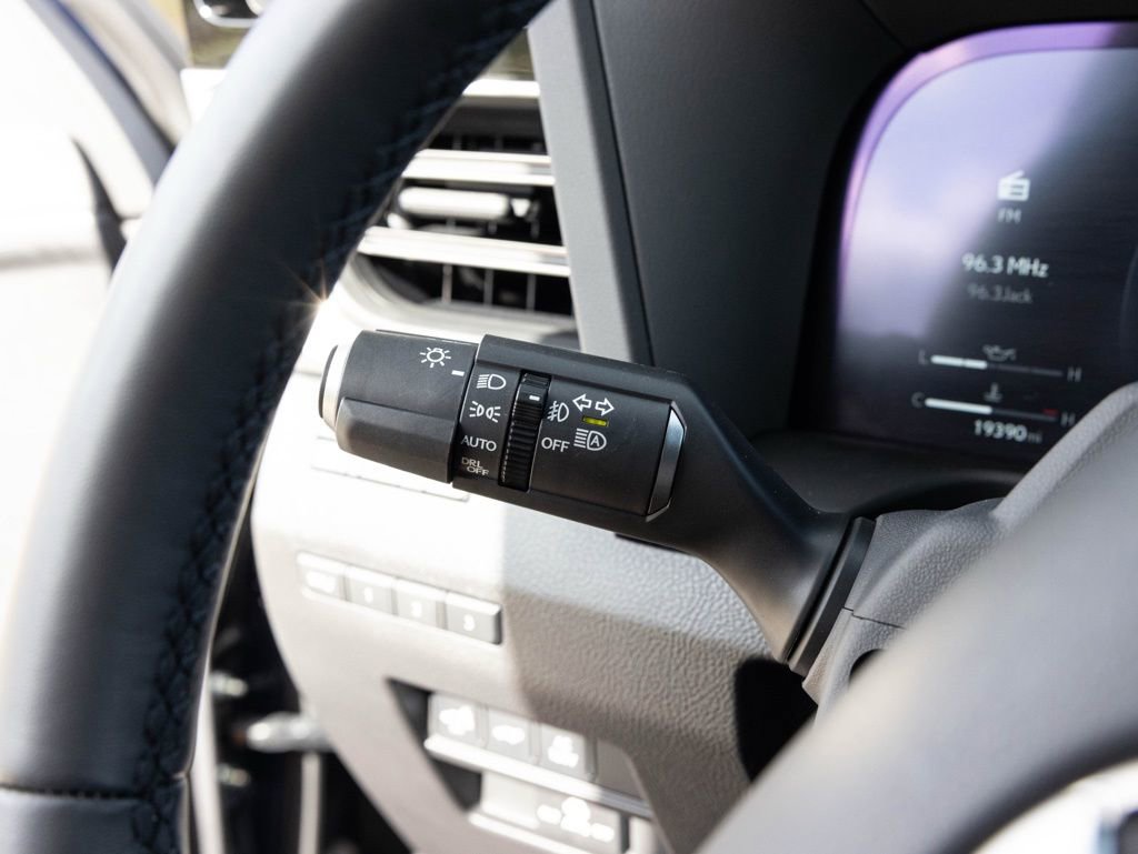 Used 2024 Lexus GX 550 w/ Accessory Package (2T) image 35