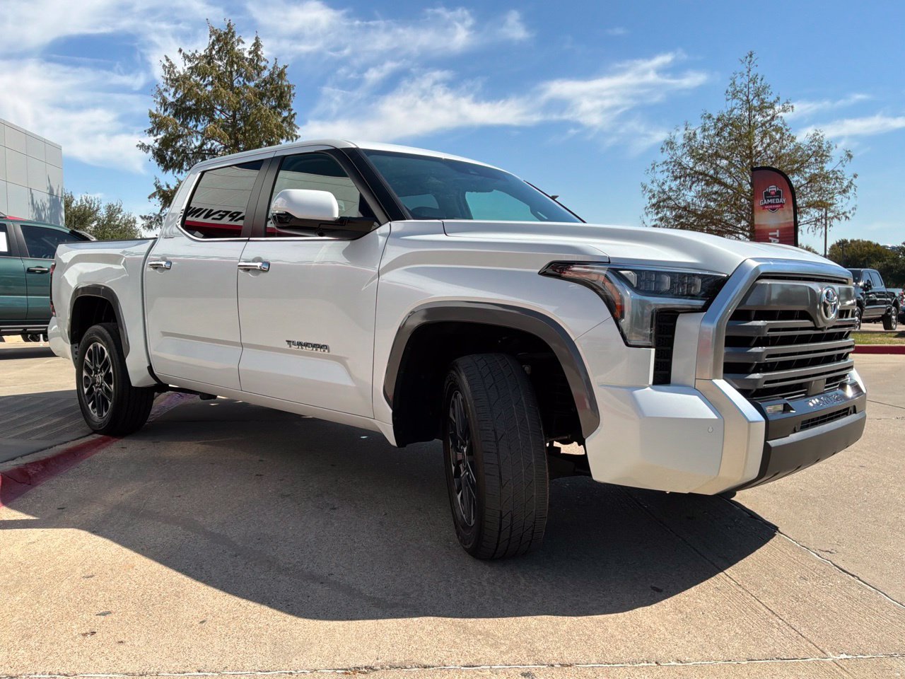 Used 2024 Toyota Tundra Limited AWD/4WD image 4