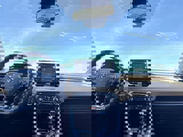 Used 2021 Toyota RAV4 XLE Premium image 30