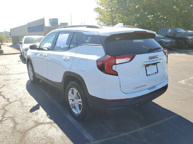 Used 2022 GMC Terrain SLE FWD image 3