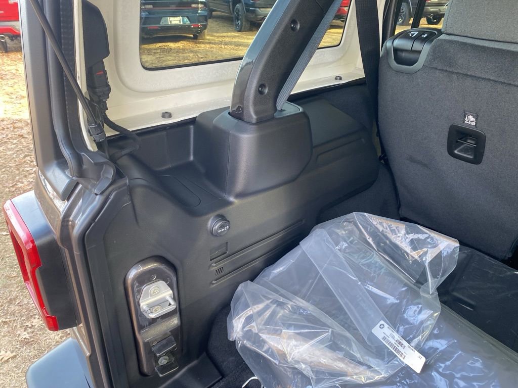 New 2026 Jeep Wrangler Unlimited Rubicon image 15
