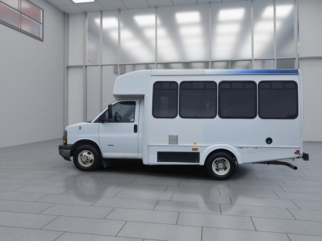 Used 2013 Chevrolet Express 3500 w/ Shuttle Bus Package RWD image 5