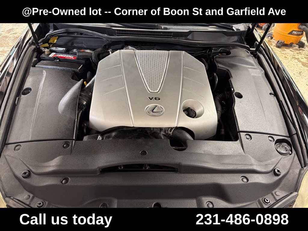 Used 2010 Lexus IS 350C w/ Luxury Pkg RWD image 11