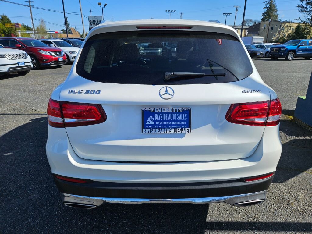 Used 2017 Mercedes-Benz GLC 300 4MATIC w/ Premium 1 Package image 4