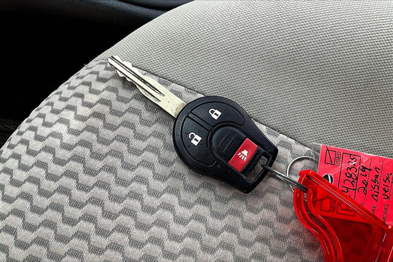 Used 2014 Nissan Versa Note SV image 33