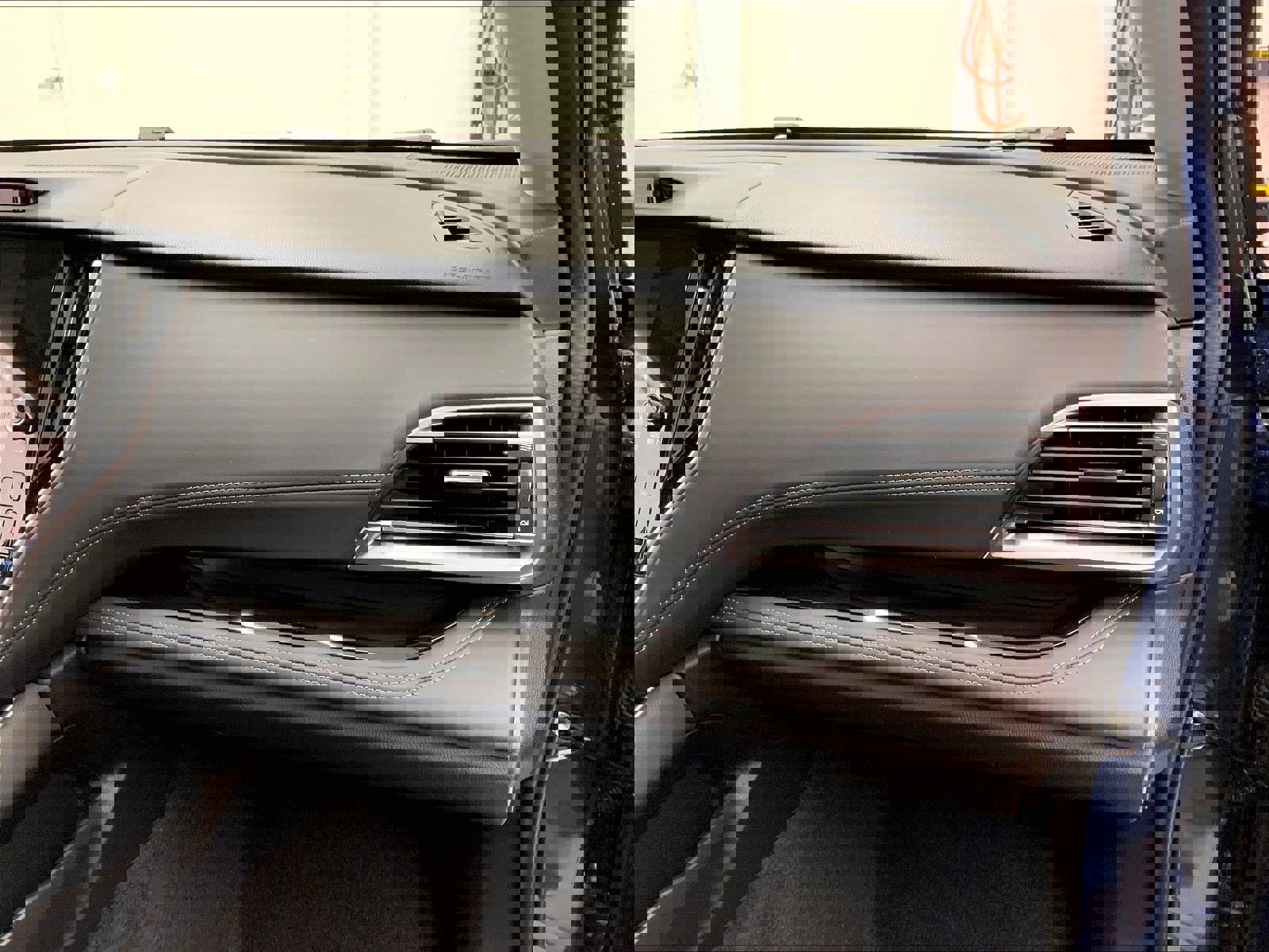 Used 2021 Subaru Outback Limited image 15