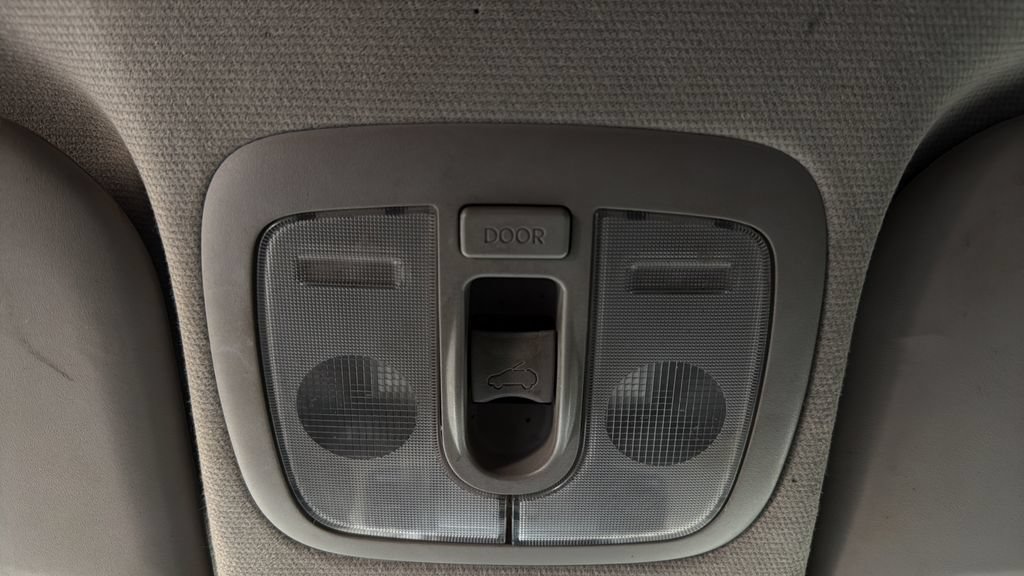 Used 2011 Kia Soul ! FWD image 26