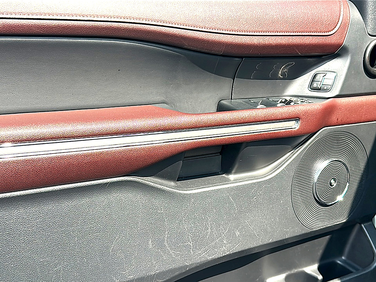 Used 2023 Ford Expedition Limited image 16