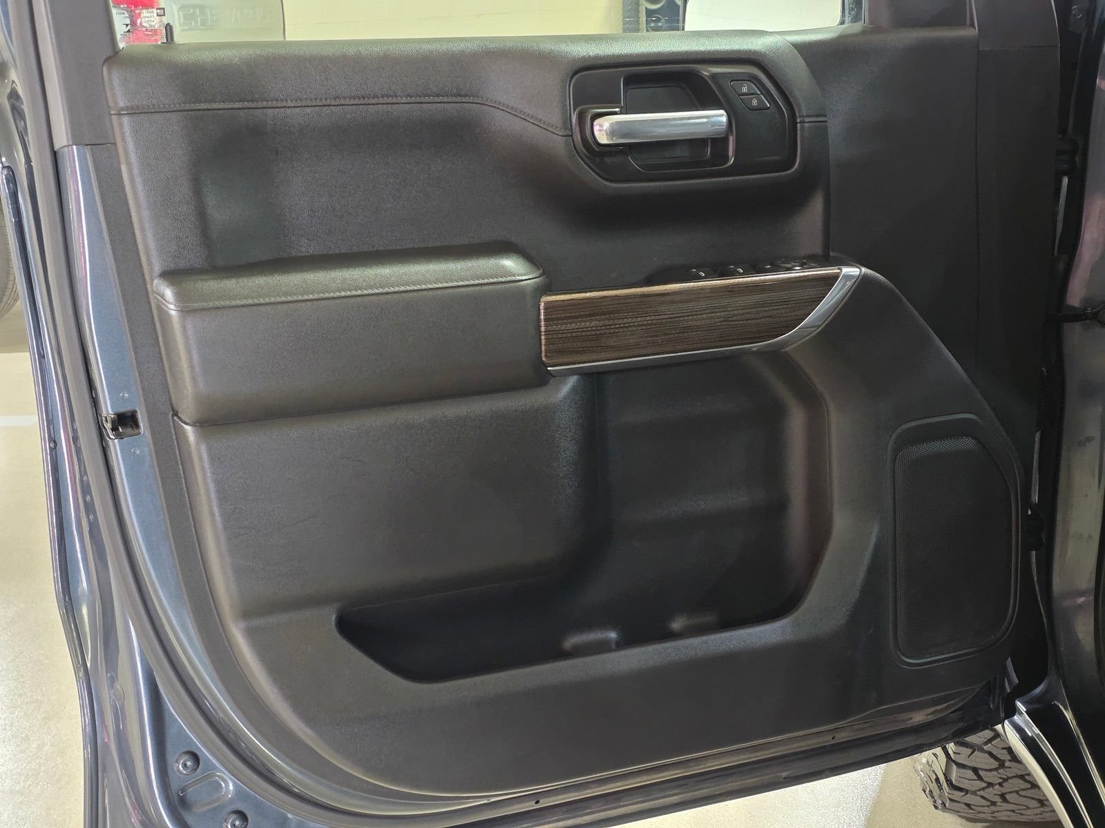 Used 2020 Chevrolet Silverado 1500 LT w/ All-Star Edition AWD/4WD image 22